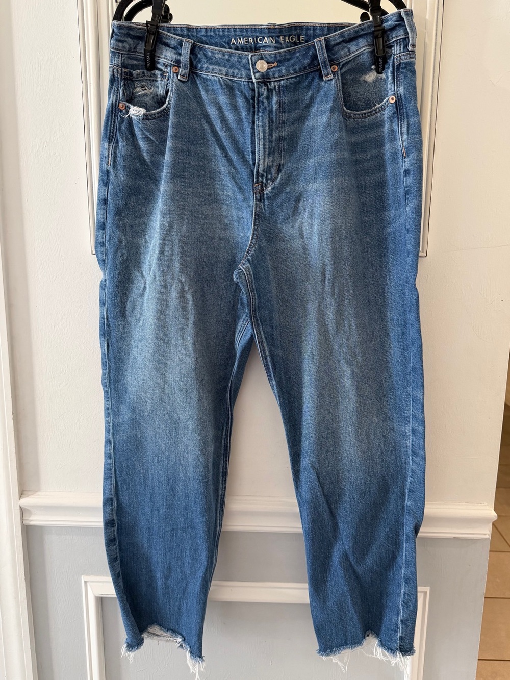 American Eagle Women’s Strigid Straight Leg Jeans